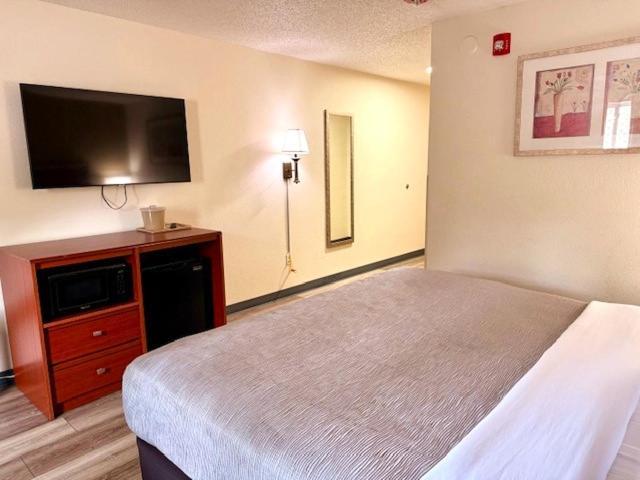 Quality Inn & Suites Golden - Denver West Lakewood Exterior photo